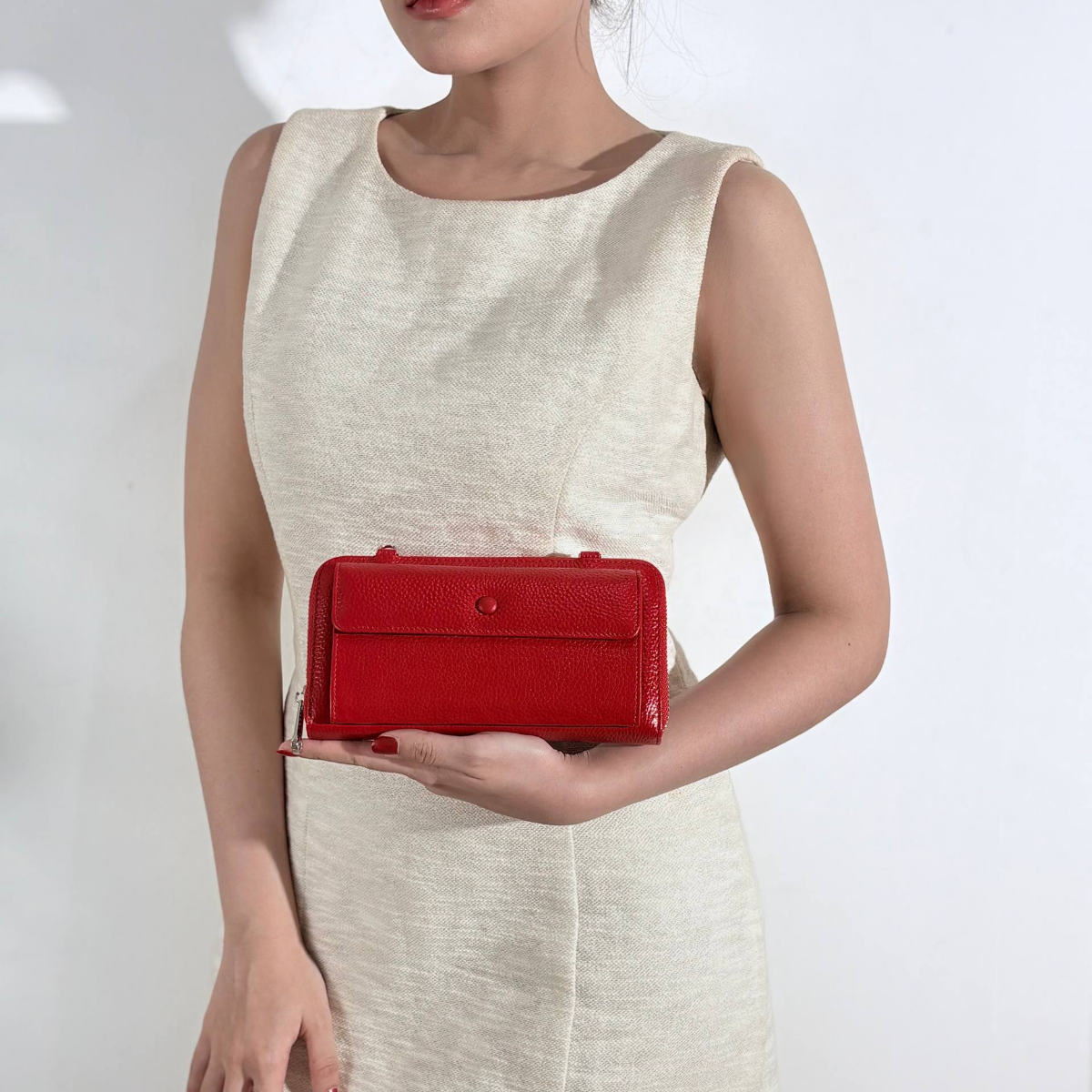 DITHA RED ON MODEL10