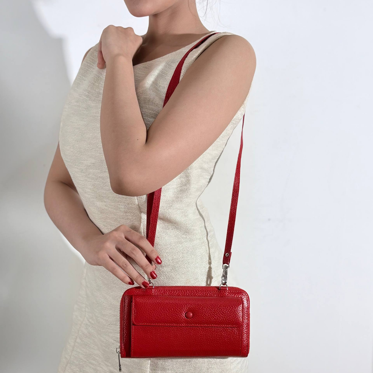 DITHA RED ON MODEL5
