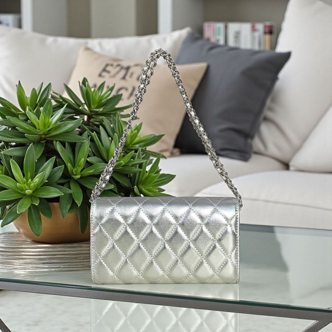 Vikra Silver.jpg 32jpg