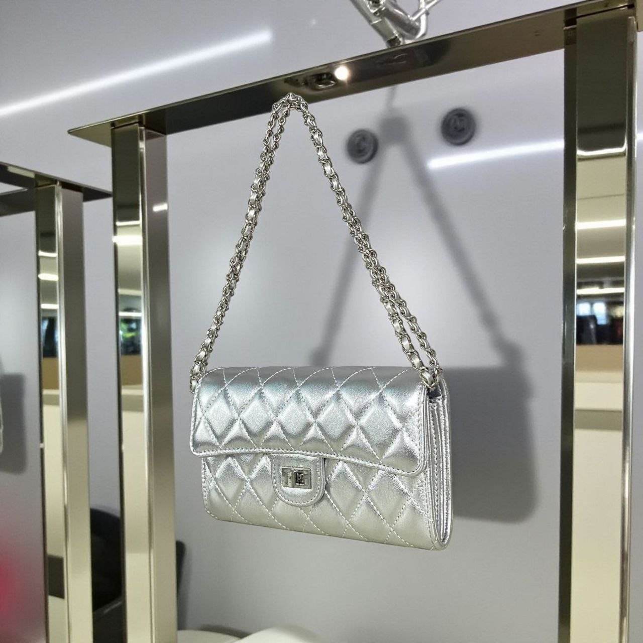 Vikra Silver.jpg 39pg