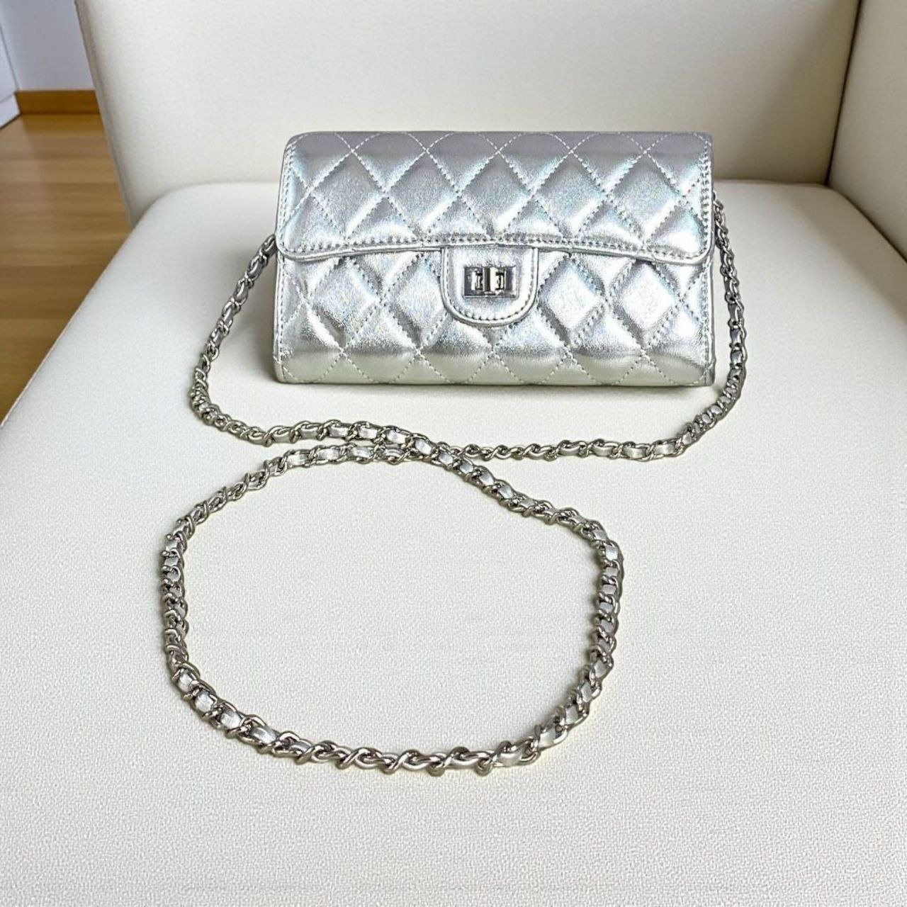 Vikra Silver.jpg 41pg