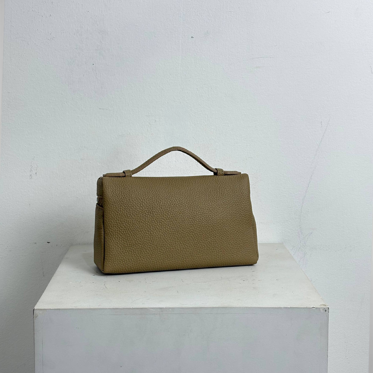dalas taupe.png 9
