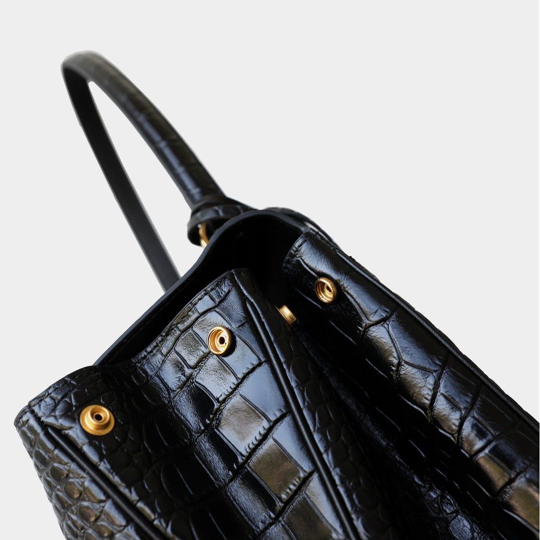 zarya black croco.jpg 3