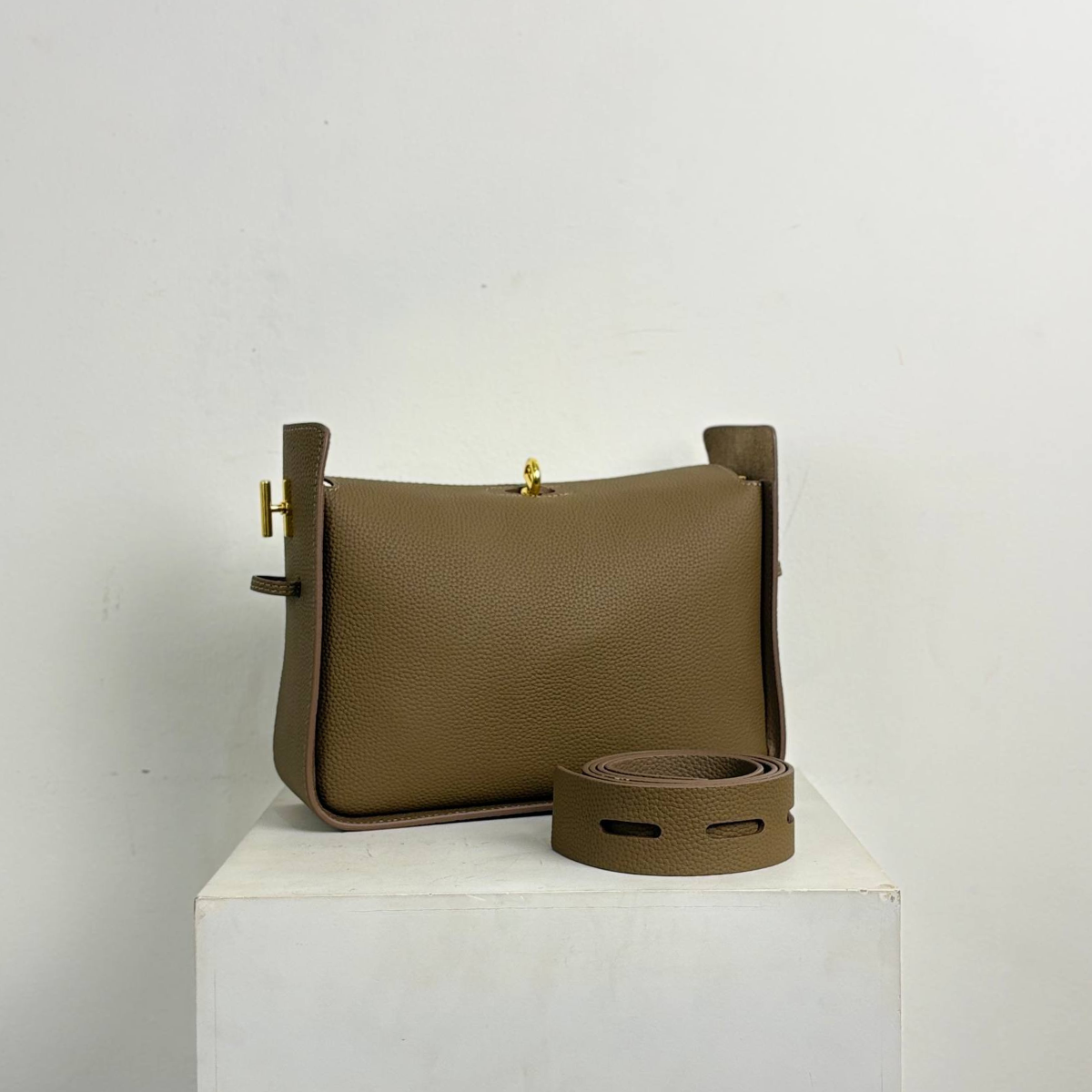 VILA TAUPE 6