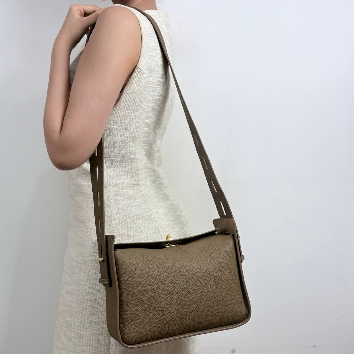 VILA TAUPE12
