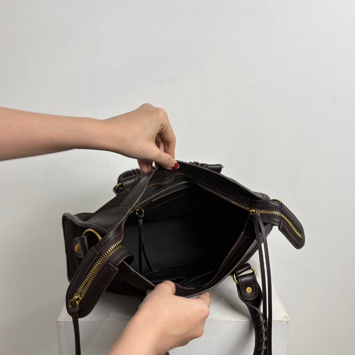 KHOTA SUEDE DARK BROWN