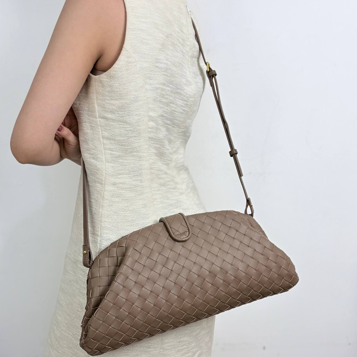 TALIA TAUPE ON MODEL 4