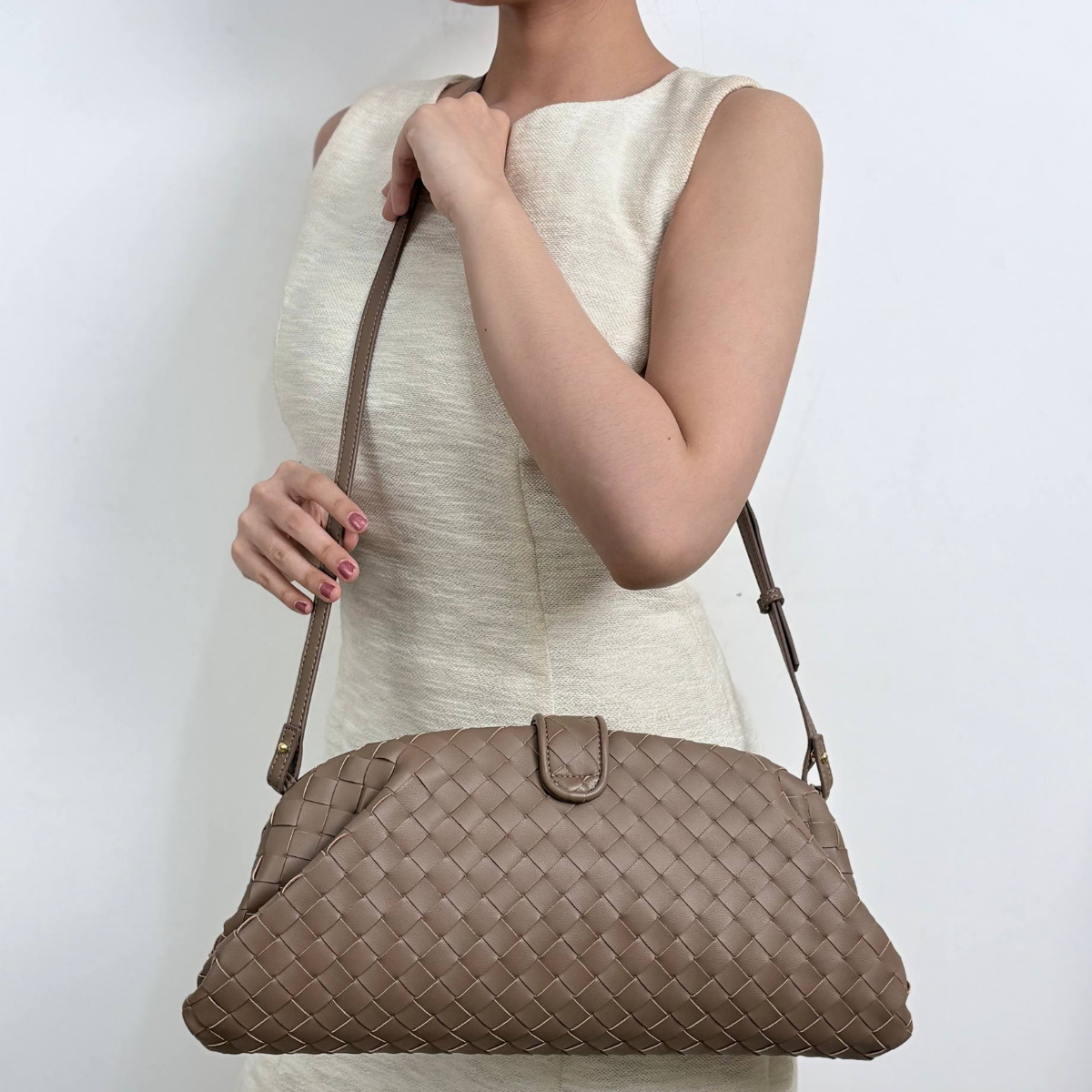 TALIA TAUPE ON MODEL 7
