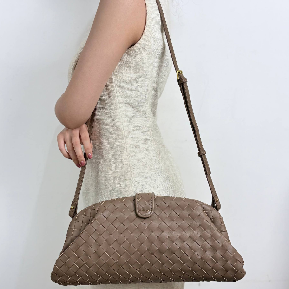 TALIA TAUPE ON MODEL 9