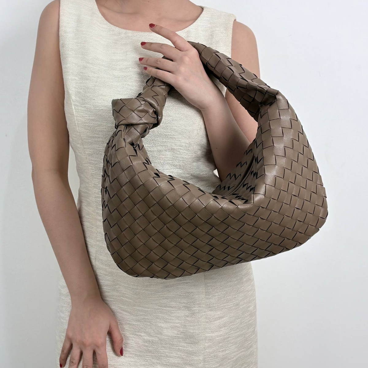 YAZA TAUPE ON MODEL 2