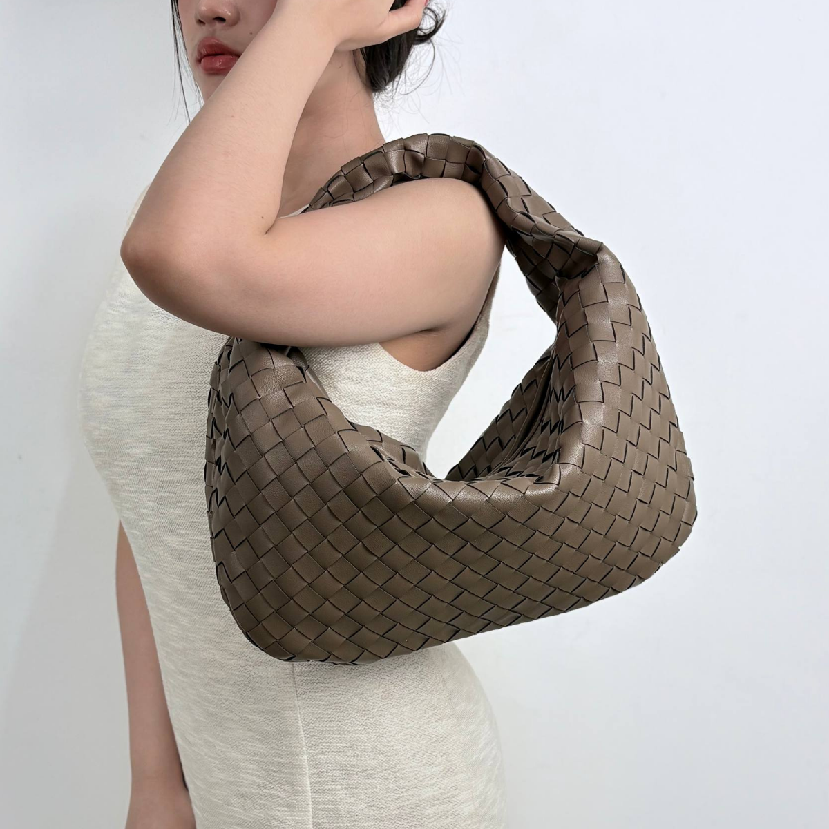 YAZA TAUPE ON MODEL 5