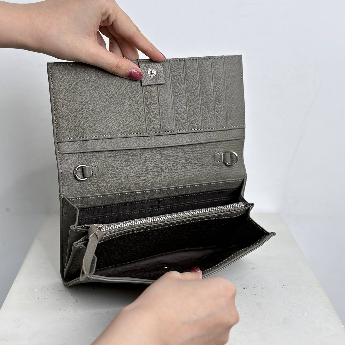 trias grey