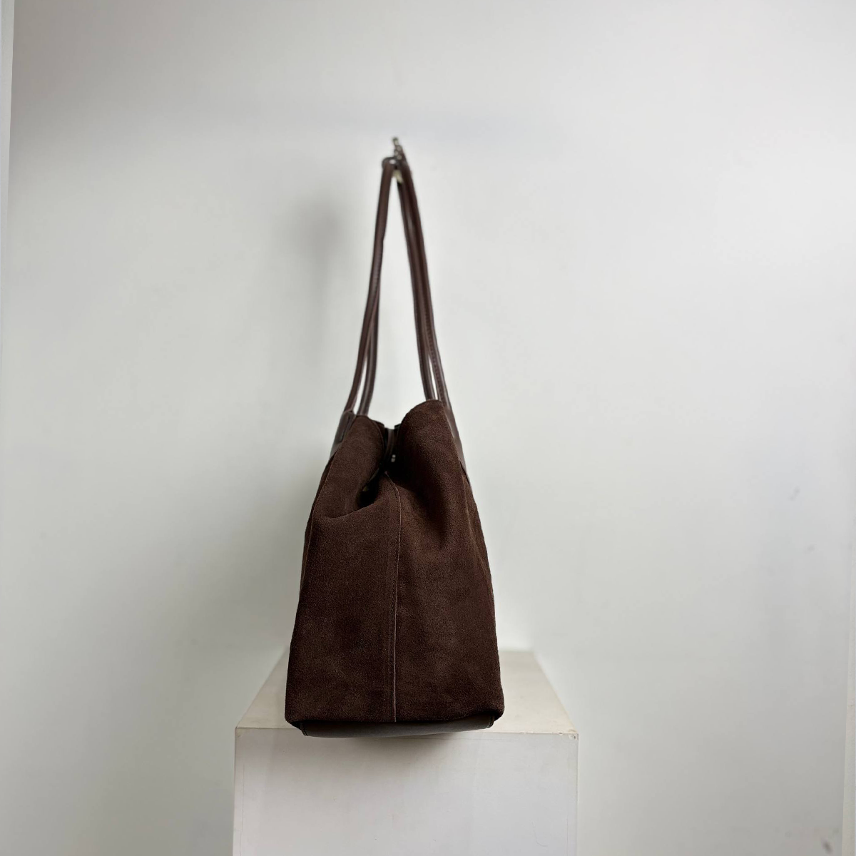 madira suede dark brown.png 3png