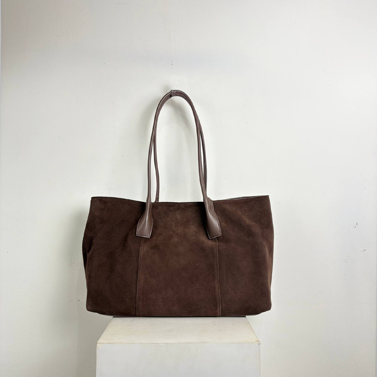madira suede dark brown.png 7png